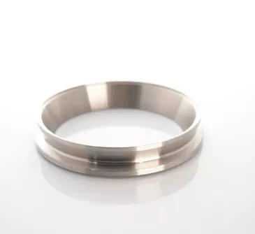 Precision T4 SIZED V-BAND T/HSG. OUTLET FLANGE TO 4" TUBE SS